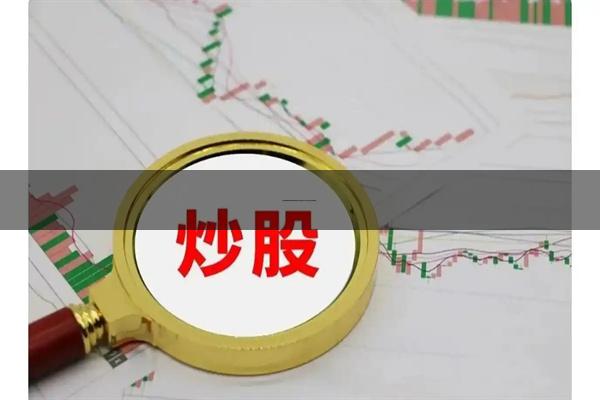 专业的股票配资官网 民警谎称自己晕水劝回轻生女子 家人赶到派出所将其接回